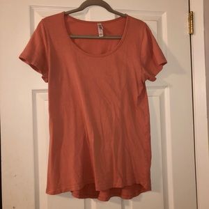 Great Condition LuLaRoe Classic T